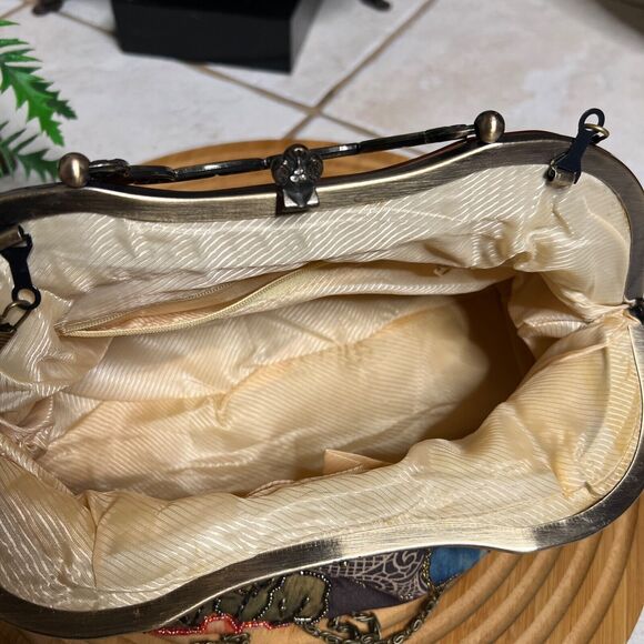 Vintage Multicolor Women’s Clutch Hand Beaded Floral Bronze Accent Purse. - Picture 10 of 10